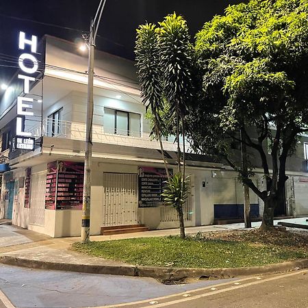 Hotel De Leon Estadio メデジン エクステリア 写真