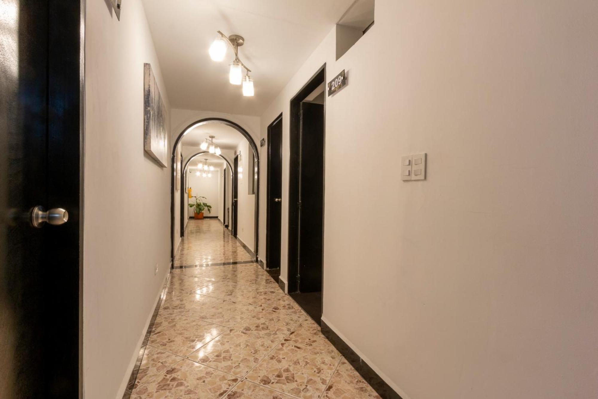 Hotel De Leon Estadio メデジン エクステリア 写真