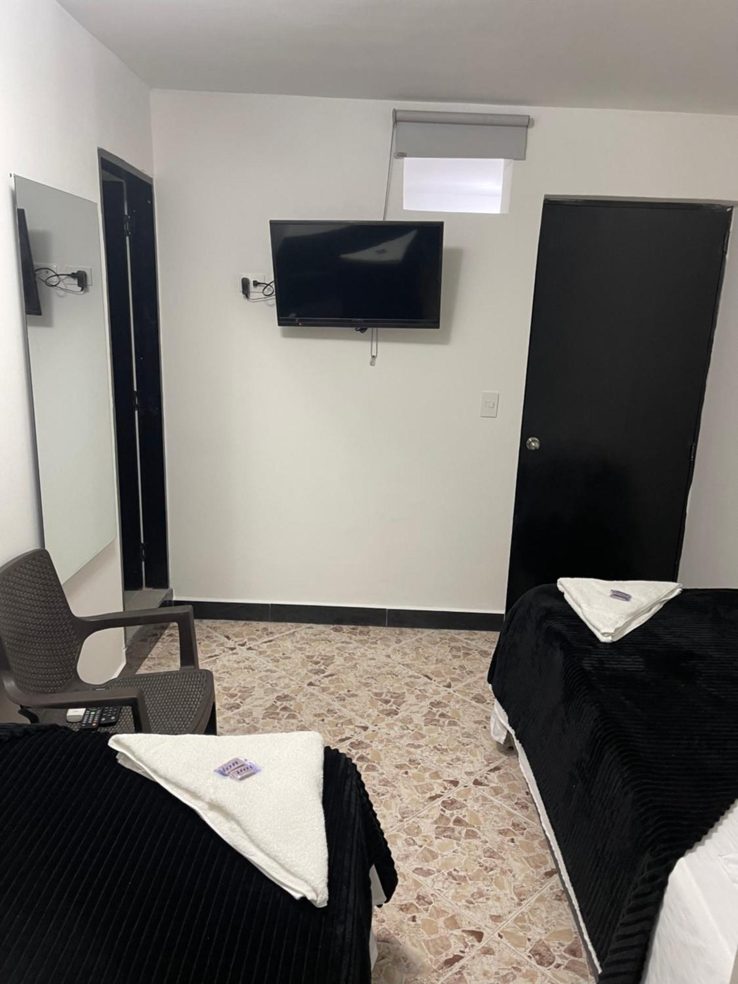 Hotel De Leon Estadio メデジン エクステリア 写真